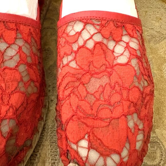 VALENTINO GARAVANI MESH LACE FLORAL RED ESPADRILLES SIZE: 39 - Picture 2 of 10